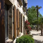 La Grande Maison Couette-café Cambieure