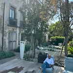 La Grande Maison Couette-café