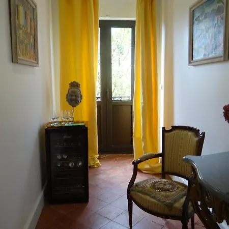 La Grande Maison Bed & Breakfast 3*