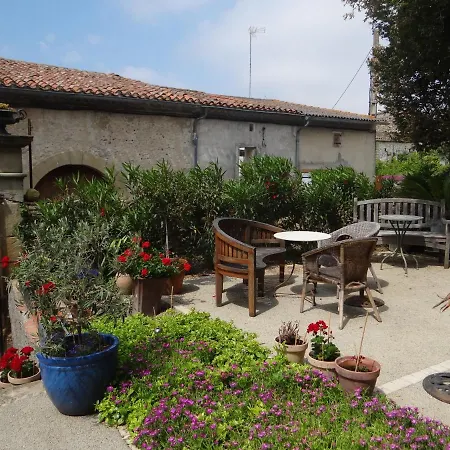 Couette-café La Grande Maison 3*