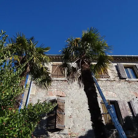 La Grande Maison Bed & Breakfast Cambieure