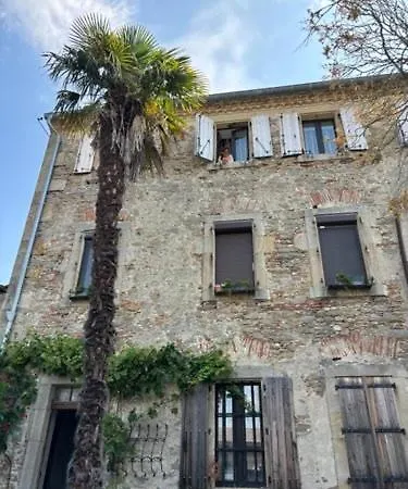 La Grande Maison Couette-café 3*