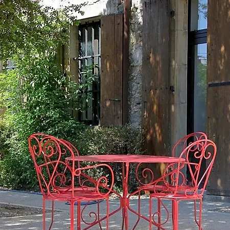 La Grande Maison Bed & Breakfast